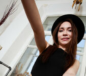 Nicole: Selfie 4U: Greetings From Russia - Watch4Beauty 6