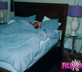 Lola Pearl - Recording & Filling My Stepmom At The Same Time
