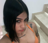 Sofia: Selfie 4U: Just For You - Watch4Beauty 6
