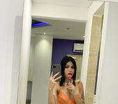 Sofia: Selfie 4U: Just For You - Watch4Beauty 10