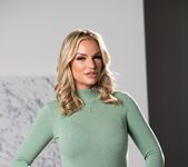 Emma Hix, Rachael Cavalli - A Lapdance To Remember 24