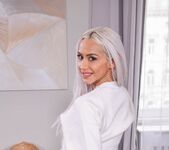 Veronica Leal Stars in an Interracial Threesome with Anal 4