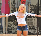 Jayde - Hottie At The Mall - FTV Girls 11