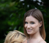 Kelly Collins, Lily Blossom - Garden Delight - Viv Thomas 18