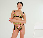 CASTING Ara Mix - Watch4Beauty 4