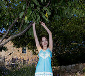 Entertaining Milla - Watch4Beauty 9