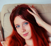 Alice - My sofa - Eternal Desire 4