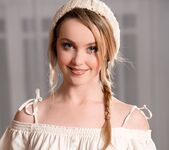 Aften Opal, Nikole Nash - Inquiring Minds - Girlsway 24