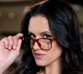 Book Club Sapphic Seduction - Girlsway