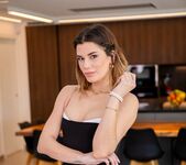 Anna Waves Debuts in a Gonzo Anal Threesome with Ada
