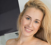 Presenting Jenifer - Erotic Beauty 11