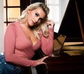 Kit Mercer, Indica Monroe - Sex On The Brain - Girlsway 18