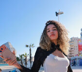 Valery Ponce: Come For A Walk - Watch4Beauty 5