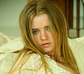 Avril A - Avril - She's an Angel - Stunning 18 15