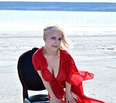 Presenting Raquel - Erotic Beauty 4