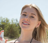 Presenting Karianne - Erotic Beauty