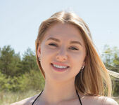 Presenting Karianne - Erotic Beauty 7