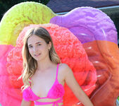 Roze - Splash of Fun - MetArt