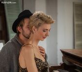 Natalie Anne - Karup's 8