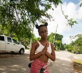 Lacey London - Karup's 6