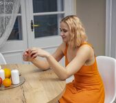 Leane Dimes - Karup's