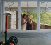 Amy D, Claire Benz - Karup's 6