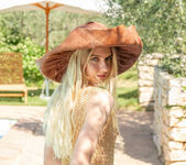 Emily Swan - Mesh Magic - MetArt 4