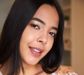 Kubera Fortuna - Golden Girl - MetArt 8