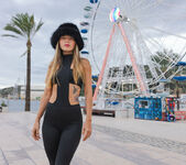Irene Rouse: Her Beautiful Legs - Watch4Beauty 4