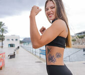 Irene Rouse: Her Beautiful Legs - Watch4Beauty 14