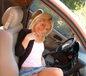 Sarah - Deeper And Bigger - FTV Girls