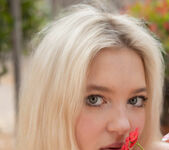 Nikoleta - Al Fresco Amour - MetArt 5