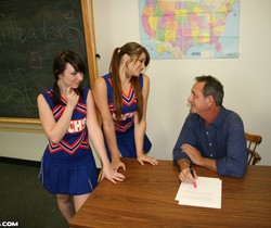 Pochahontas, Dakota - Teen Tugs - Teen Sexy Gallery