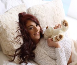 Amber Mae needs some sexy snuggle time - Spinchix - Solo Image Gallery