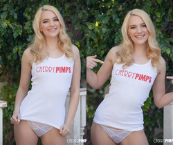 Blonde Kenna James Flashes Us - Cherry Pimps - Solo Image Gallery