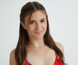 Yanetta - Laetthet - Rylsky Art - Solo Nude Gallery