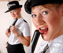 Suzy - Police Woman - Anilos - MILF HD Gallery