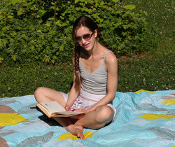 Nadia Noja - Braided - ALS Scan - Solo TGP