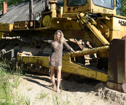 Ava List - Big Equipment - Erotic Beauty - Solo Image Gallery