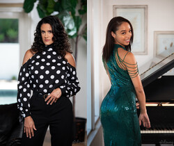 Alexis Tae, Penny Barber - You Leave Me Speechless - Lesbian HD Gallery