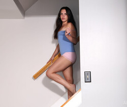 Daisy Pheonix - Upsy Daisy - ALS Scan - Solo Picture Gallery