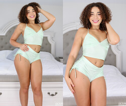 Willow Ryder - Willow Twerks Her Thicc Rump on Cock - Hardcore Picture Gallery