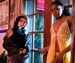 Amari Anne, Avery Black - Bedding And Entering - Girlsway - Lesbian Picture Gallery