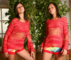 Salacia U - Salacia - Red Sweatshirt - Stunning 18 - Teen Picture Gallery