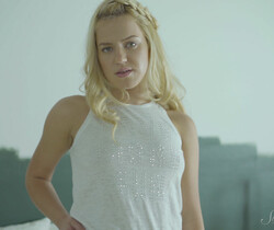 Katherine - Golden Desire - Stunning 18 - Teen Nude Gallery