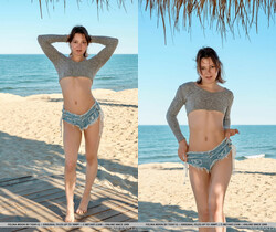 Felina Moon - Short Shorts - MetArt - Solo Picture Gallery