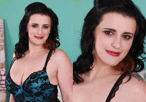 Elle Black - Karup's Older Women - MILF TGP