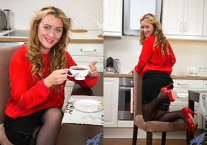 Maya Konovalenko - Blonde Cougar - MILF TGP