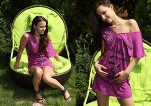 Amirah - Exhibitionist - ALS Scan - Lesbian Image Gallery