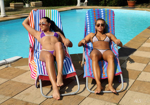 Ana Rose, Whitney Conroy - Sun and Splendor - ALS Scan - Lesbian HD Gallery